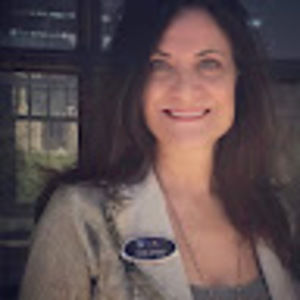 Meet your Posher, Leigh